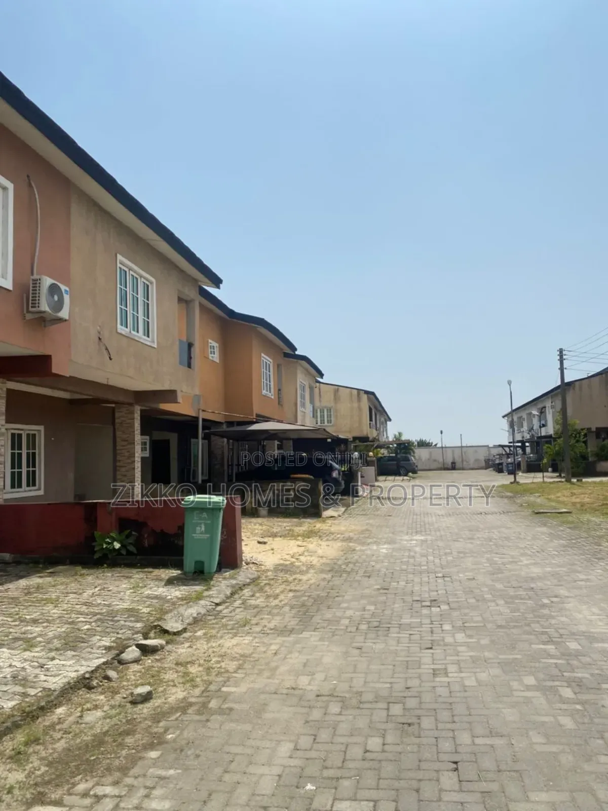 3bdrm Townhouse/Terrace in Lekki Gardans for sale in Lekki