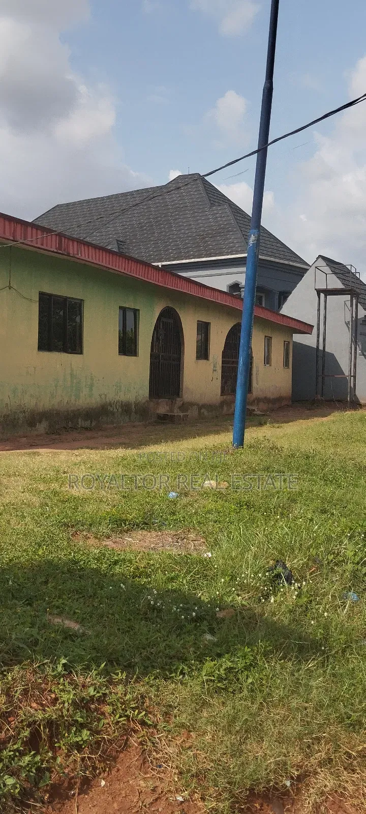 3bdrm Bungalow in Royaltor Real Estate, Benin City for sale in Benin City