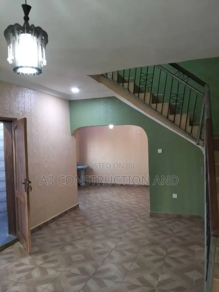 4bdrm Duplex in Jnissi, Akobo for rent in Akobo