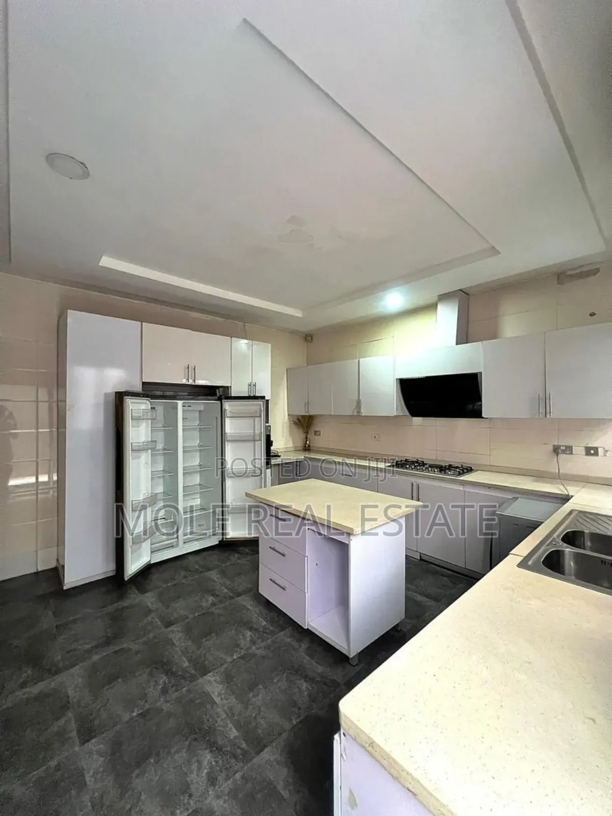 Furnished 6bdrm Duplex in Parkview for sale in Parkview Estate