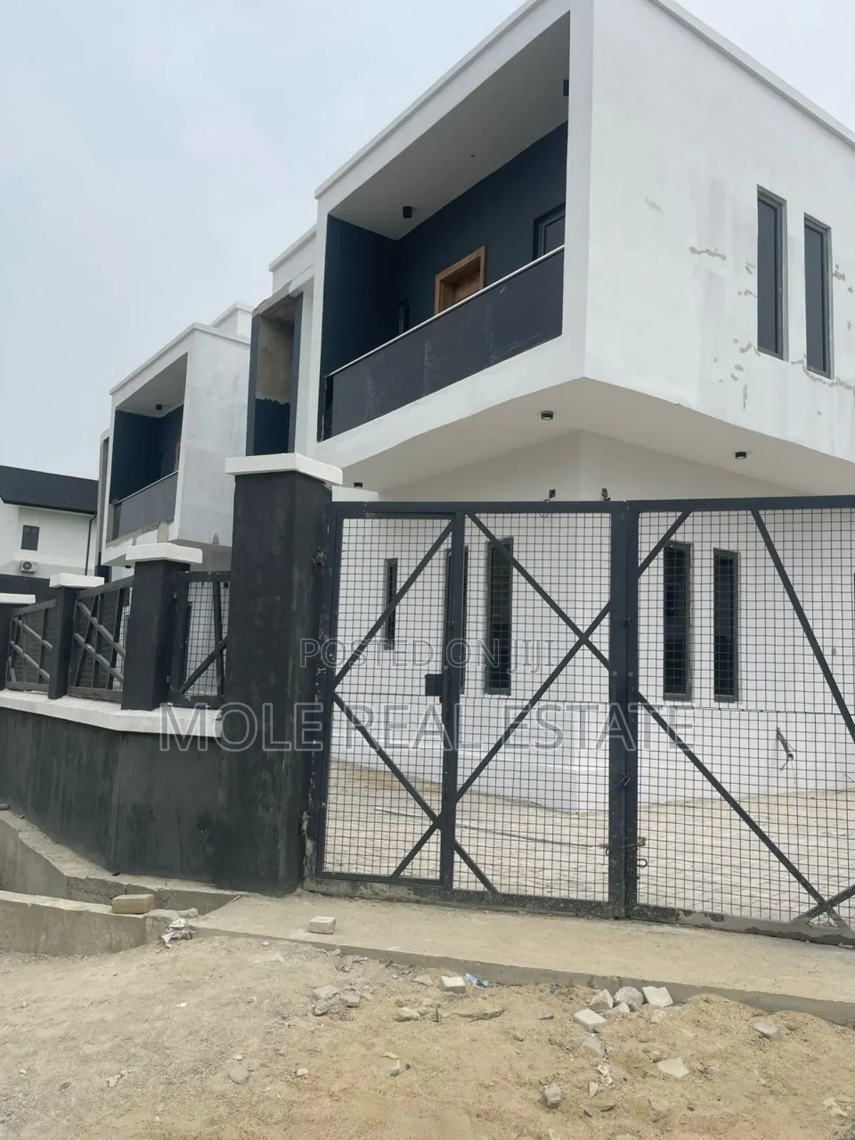 Furnished 5bdrm Duplex in Near Purple Mall, Lekki Phase 1 for sale in Lekki Phase 1