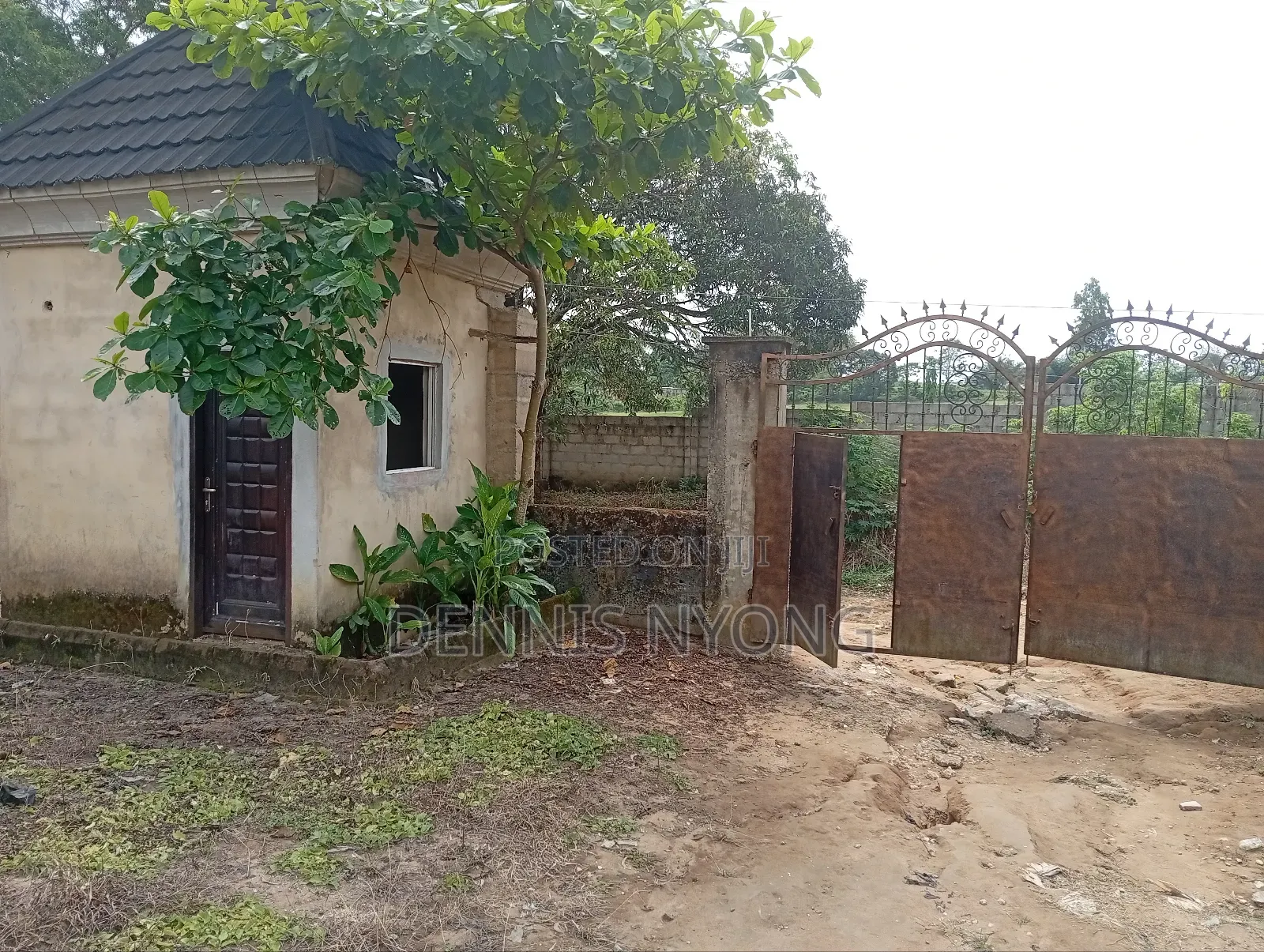 5bdrm Duplex in Army Junction, Calabar for sale in Calabar