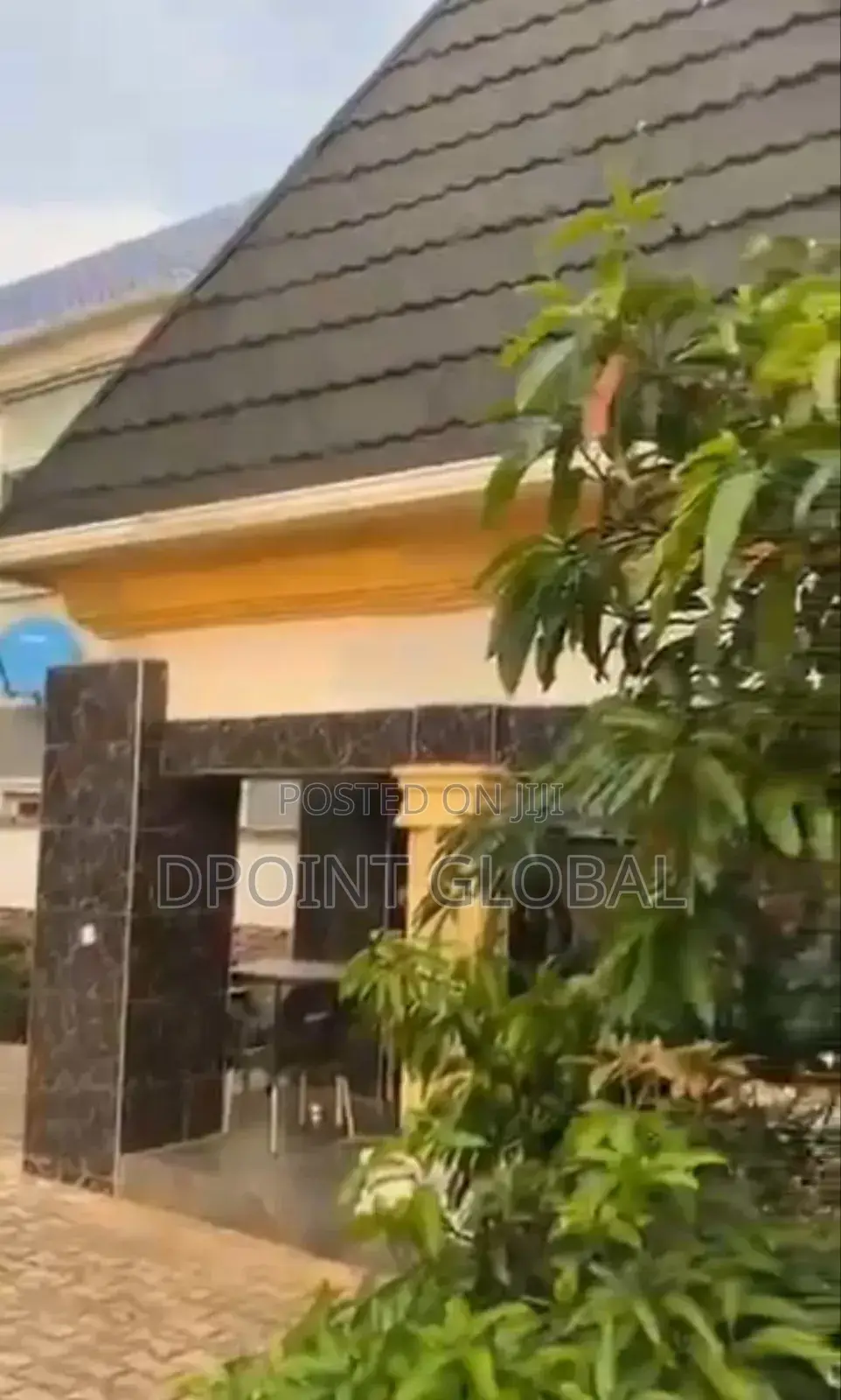 Furnished 6bdrm Duplex in In Estate, Alimosho for sale in Alimosho