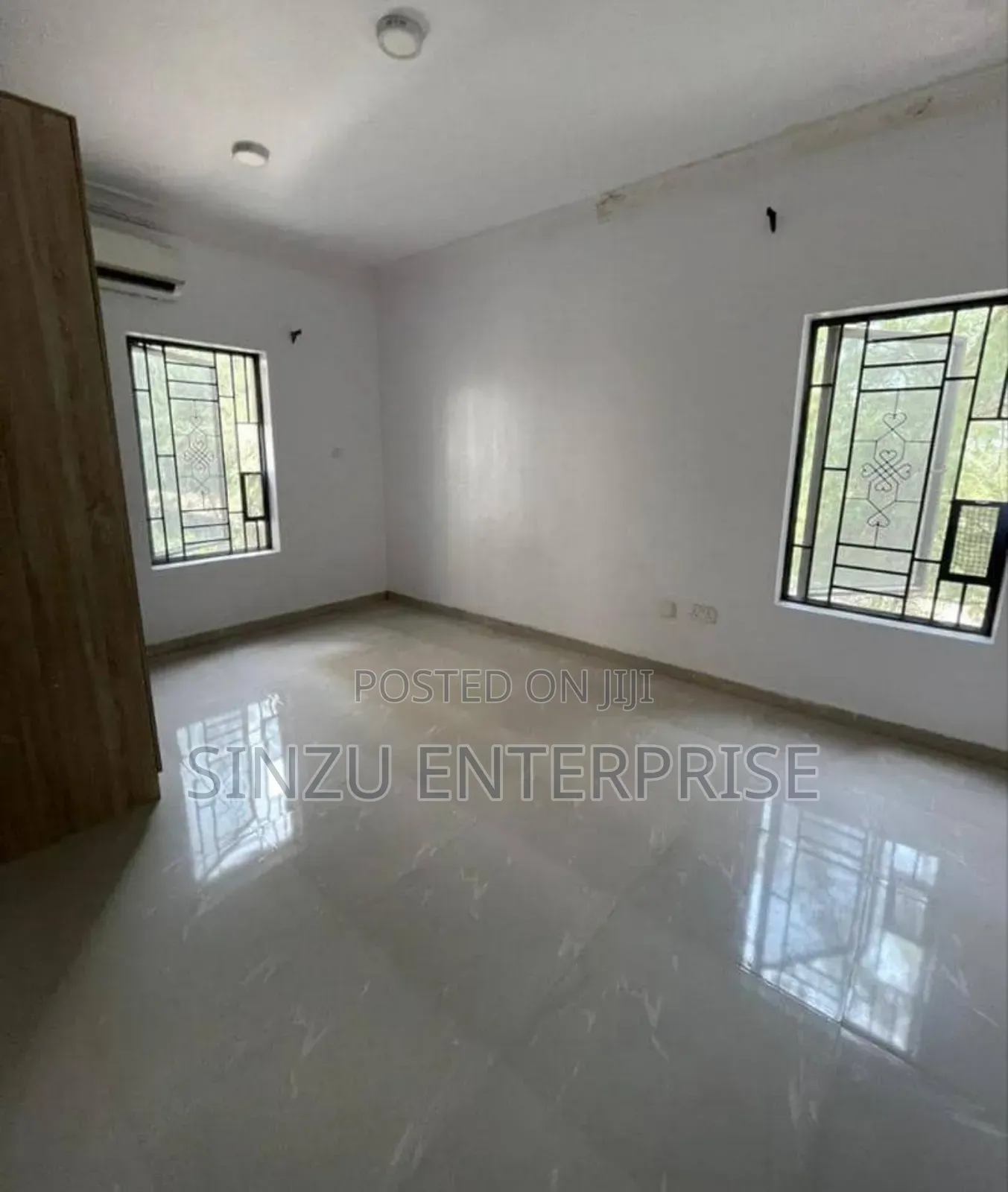 1bdrm Shared Apartment in Orchid Road, Chevron for rent in Chevron