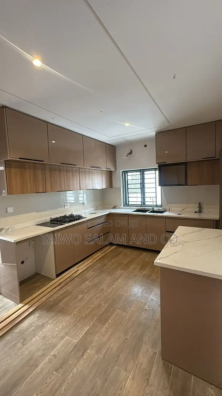 5bdrm Duplex in Akobo for sale in Akobo