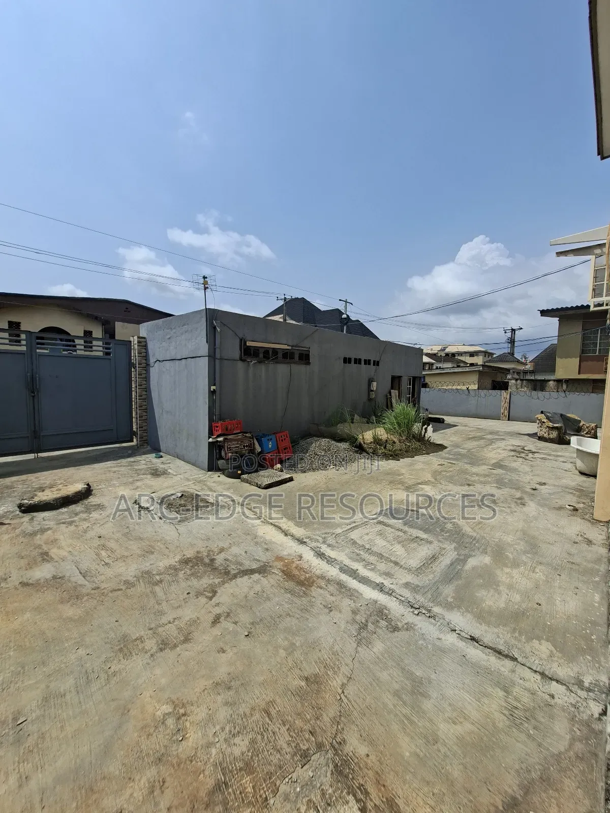 3bdrm Block of Flats in Ago Palace for sale in Ago Palace