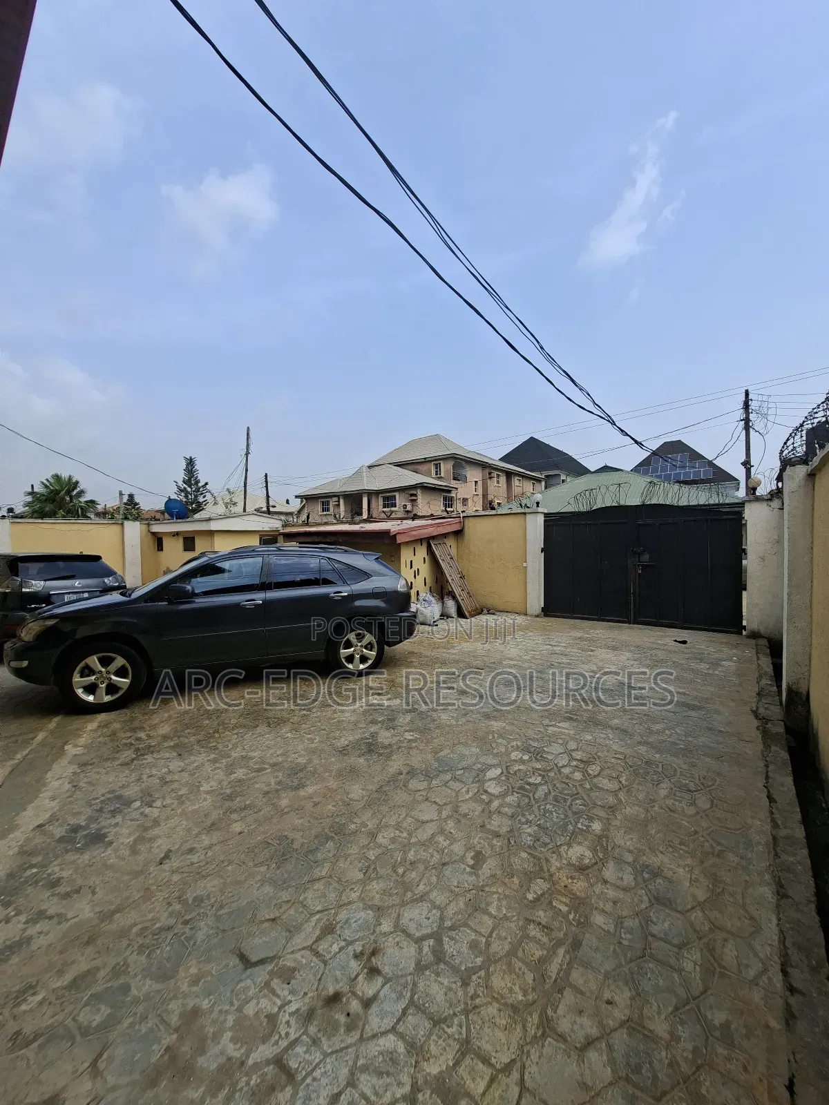 3bdrm Block of Flats in Ago Palace for sale in Ago Palace