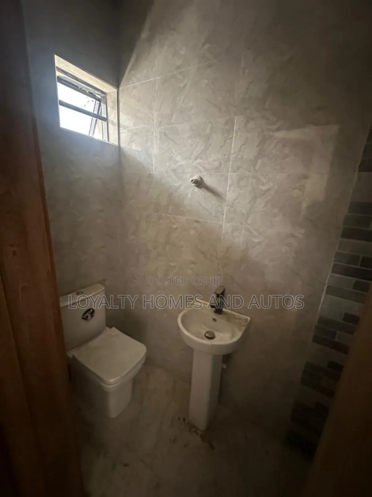 3bdrm Block of Flats in Ajao Estate Lagos, Ikeja for sale in Ikeja