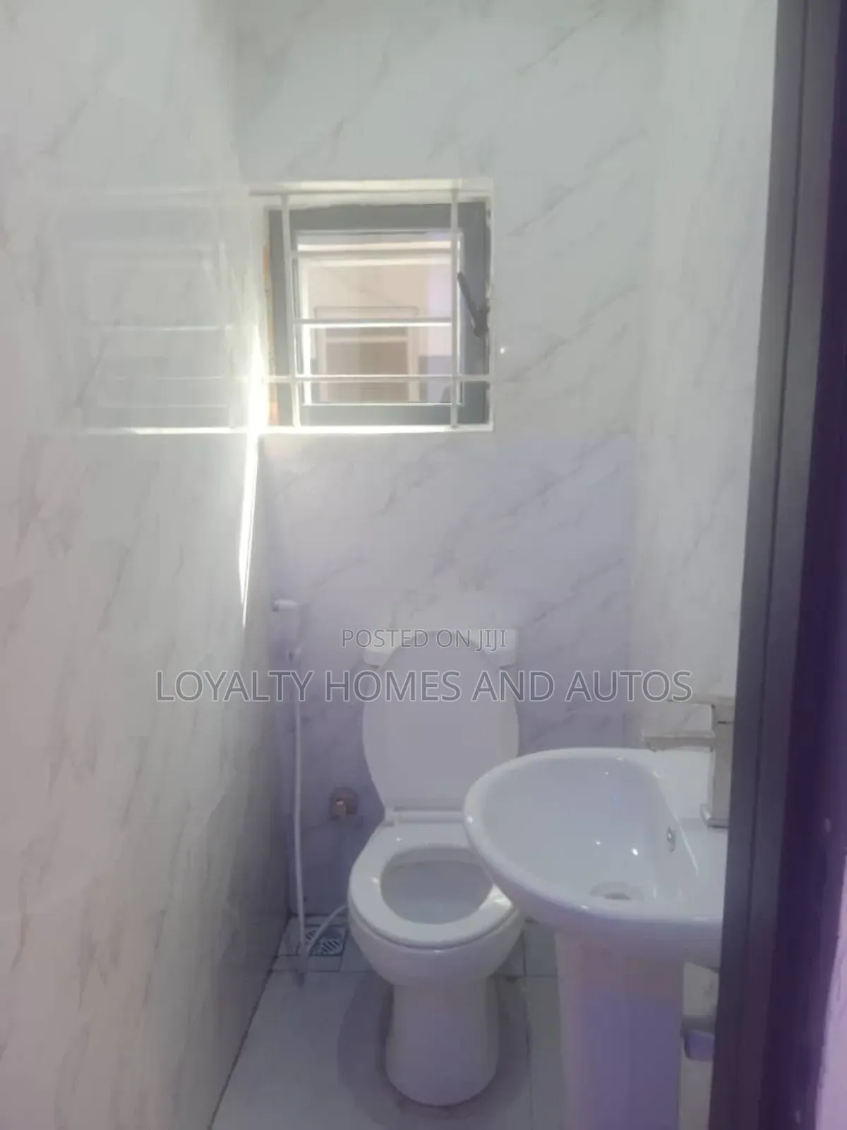3bdrm Block of Flats in Ajao Estate Lagos, Ikeja for sale in Ikeja