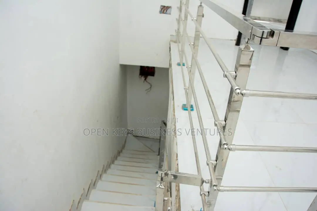 3bdrm Duplex in Ologede, CHallenge / Ibadan for sale in CHallenge / Ibadan