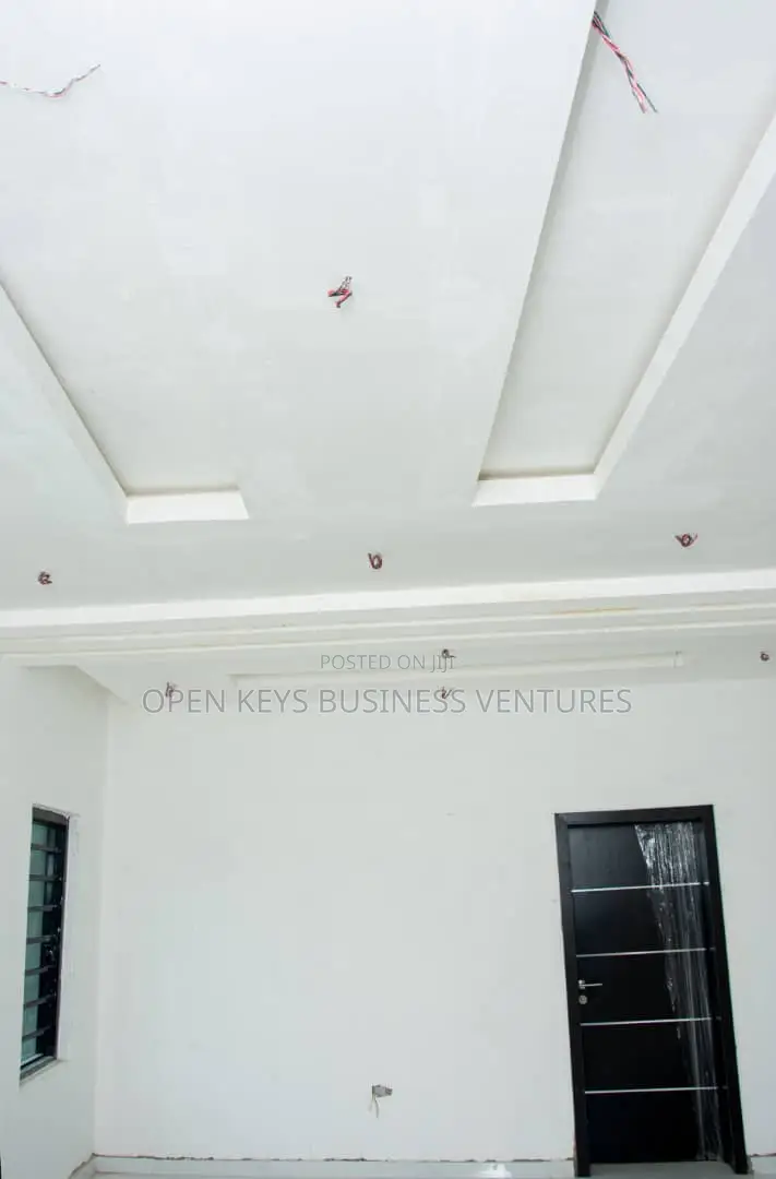 3bdrm Duplex in Ologede, CHallenge / Ibadan for sale in CHallenge / Ibadan