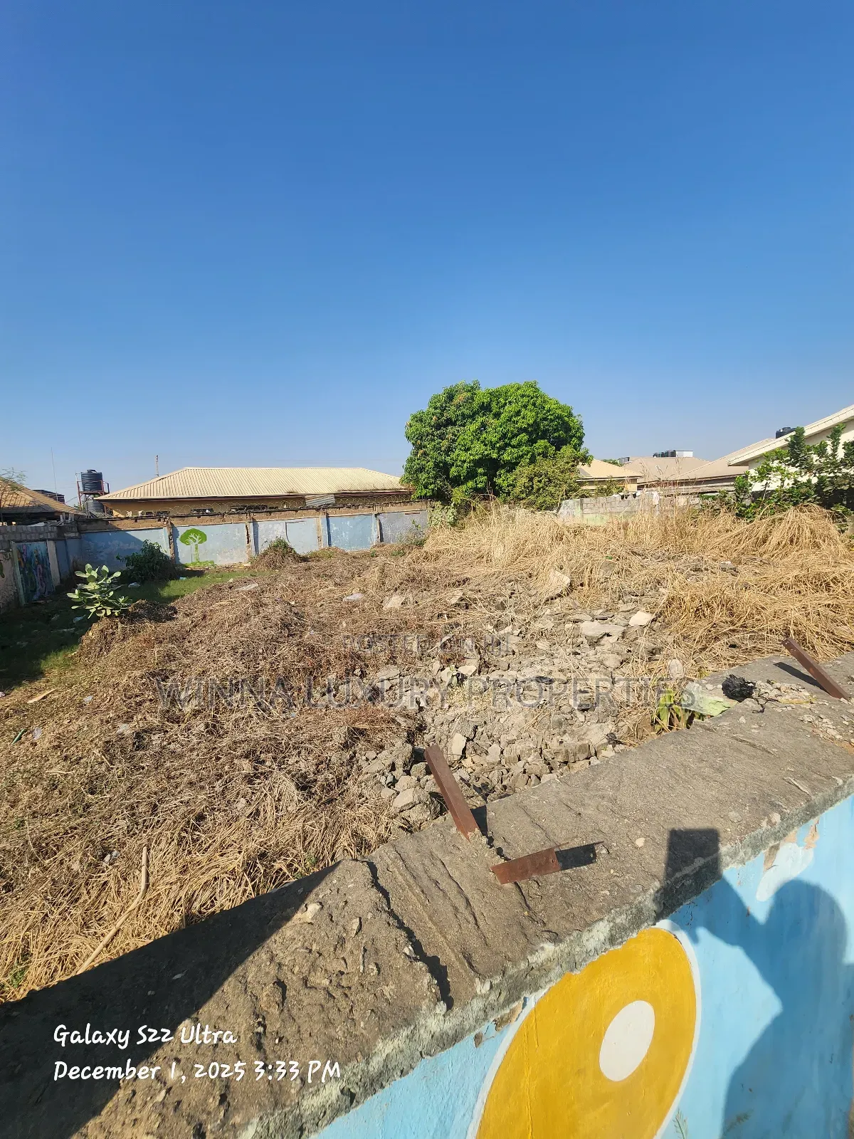 750sqm Land, Fha Title, Mixed Used, Just by Tarred Road in Lugbe District