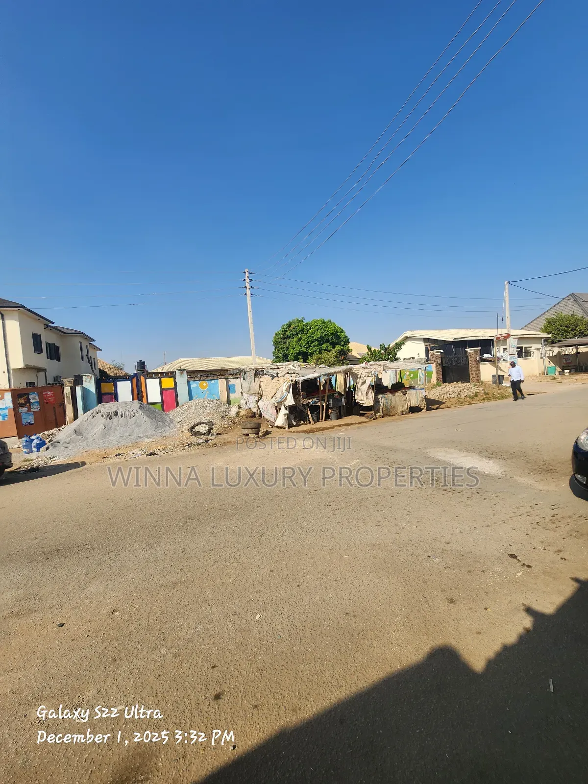 750sqm Land, Fha Title, Mixed Used, Just by Tarred Road in Lugbe District