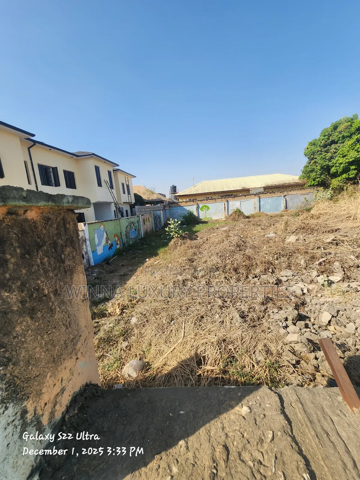 750sqm Land, Fha Title, Mixed Used, Just by Tarred Road in Lugbe District