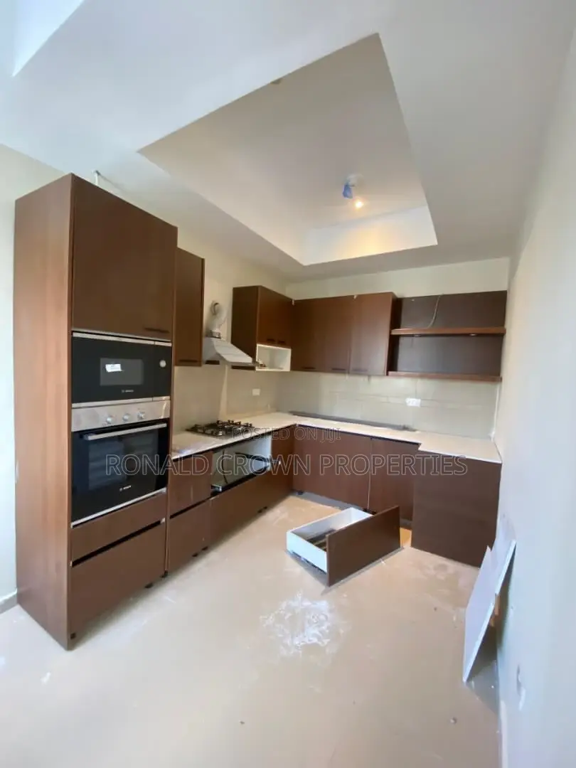 3bdrm Block of Flats in Karimu Kotun for sale in Karimu Kotun