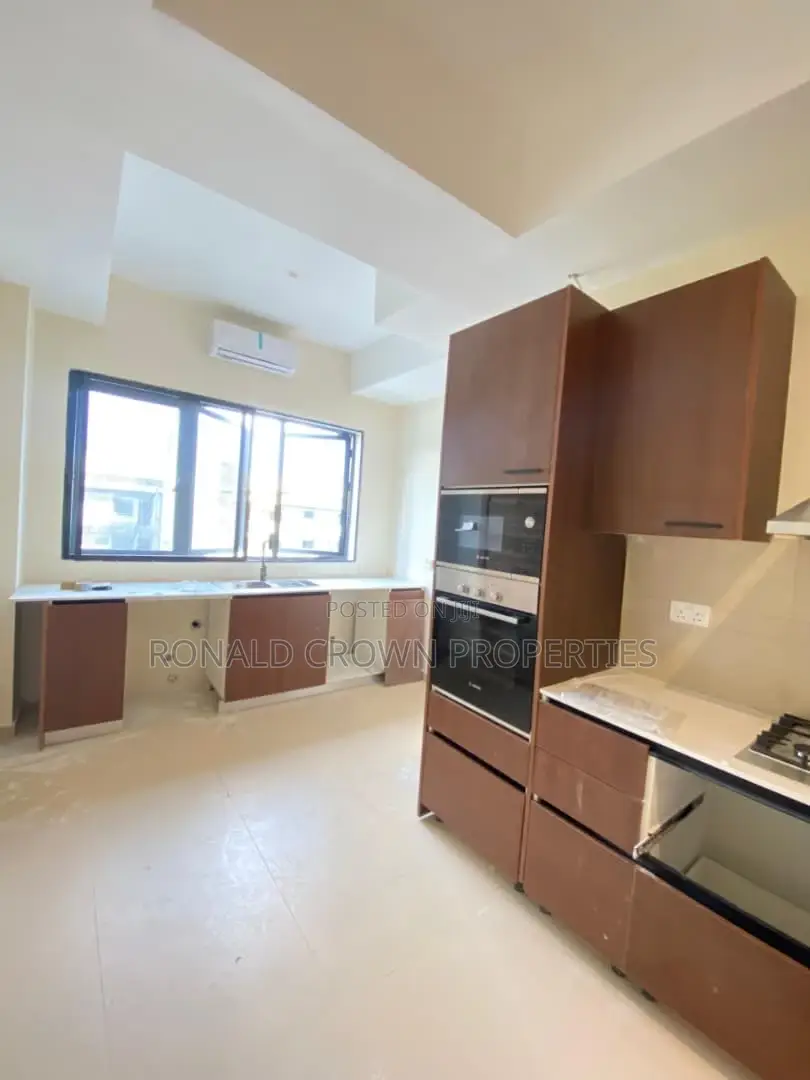 3bdrm Block of Flats in Karimu Kotun for sale in Karimu Kotun