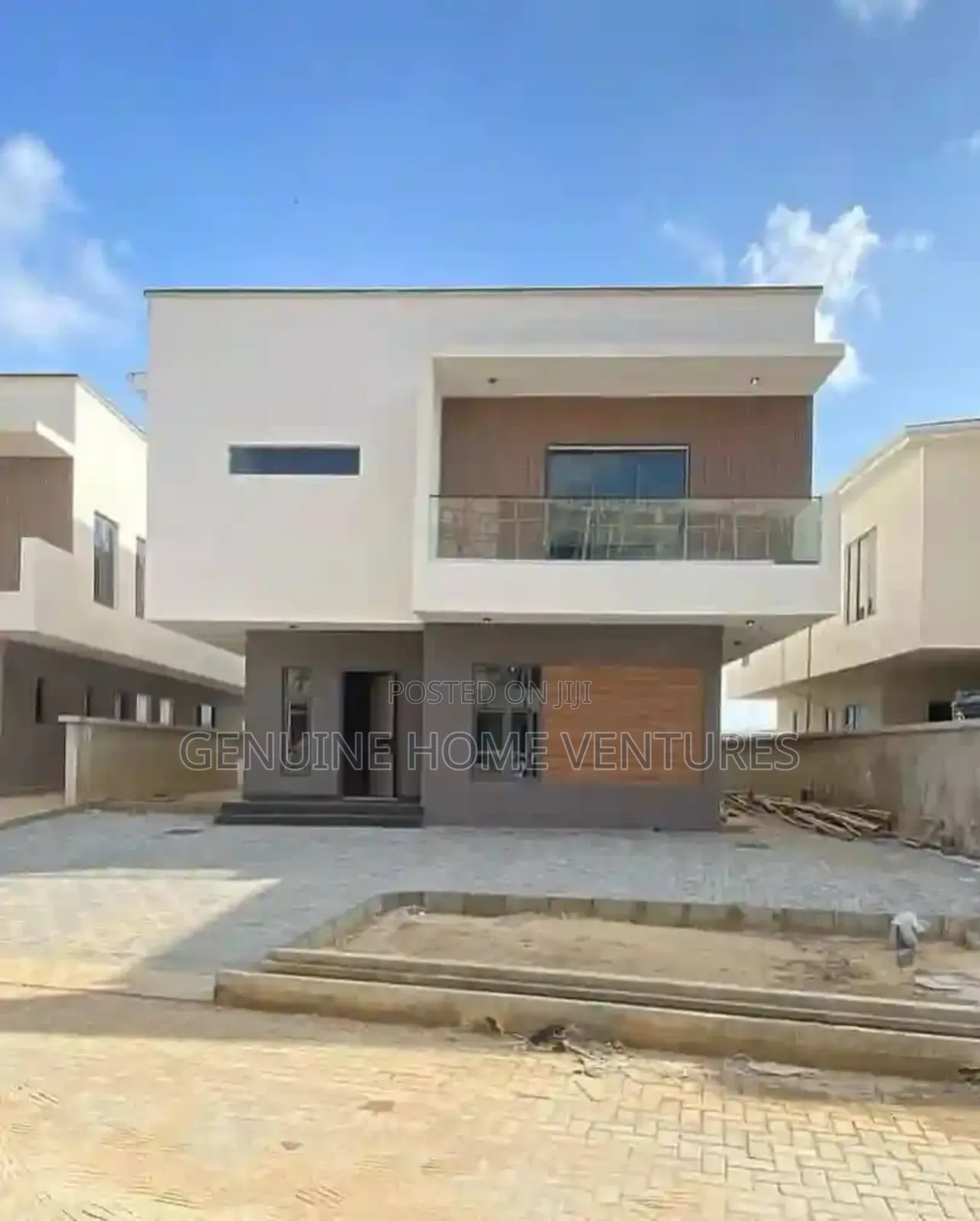 5bdrm Duplex in Lekki Phase 1 for sale in Lekki Phase 1