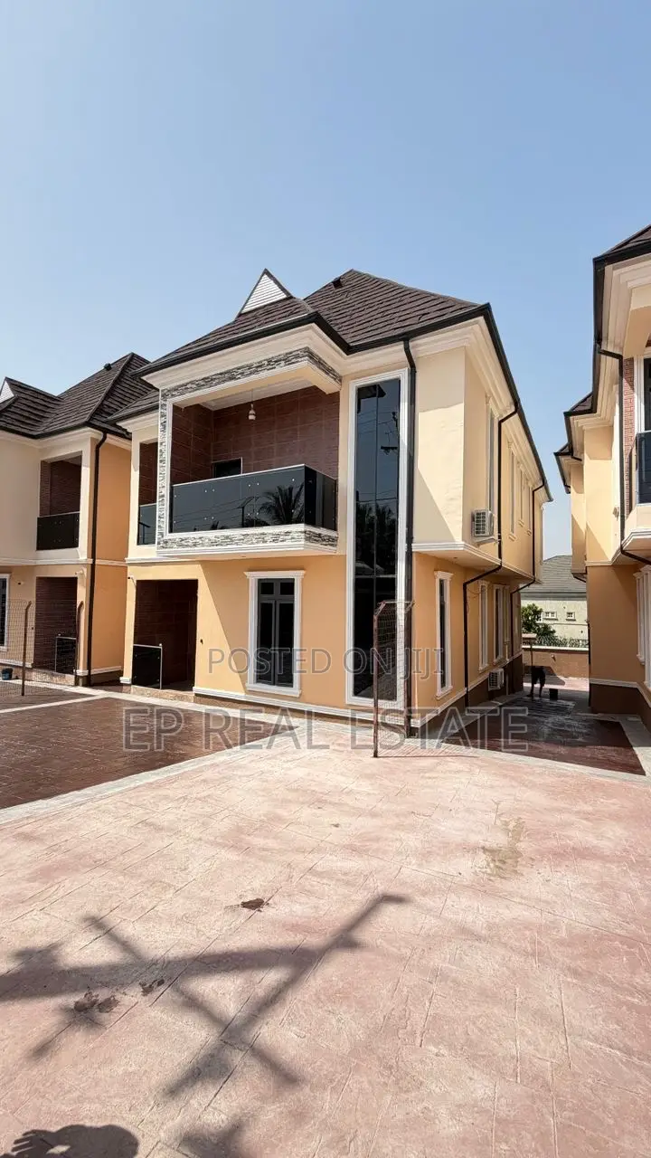 3bdrm House in Apo District for sale in Apo District