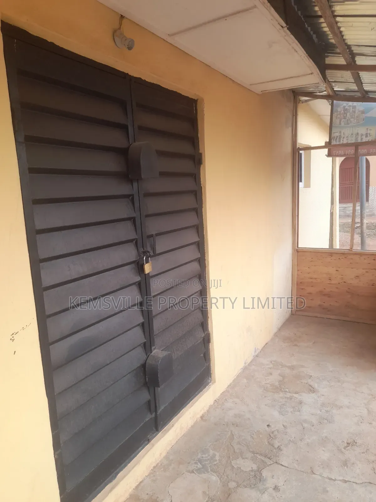 Big Shop for Rent at Mao Junction Kollington in Alagbado