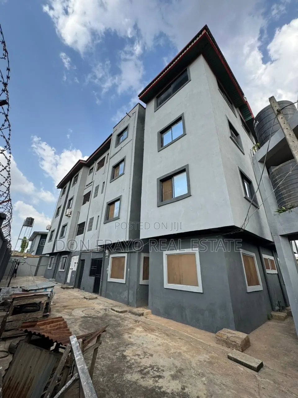 20bdrm Block of Flats in Iyana Adeoyo, Rind Road for sale in Rind Road