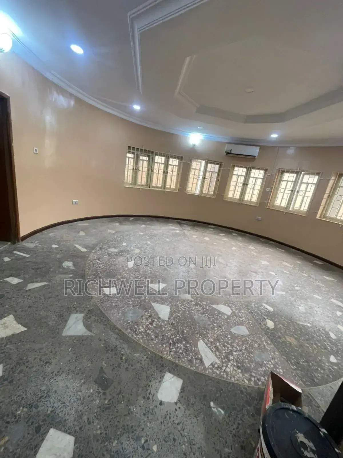 5bdrm House in Oluyole Estate for rent in Oluyole