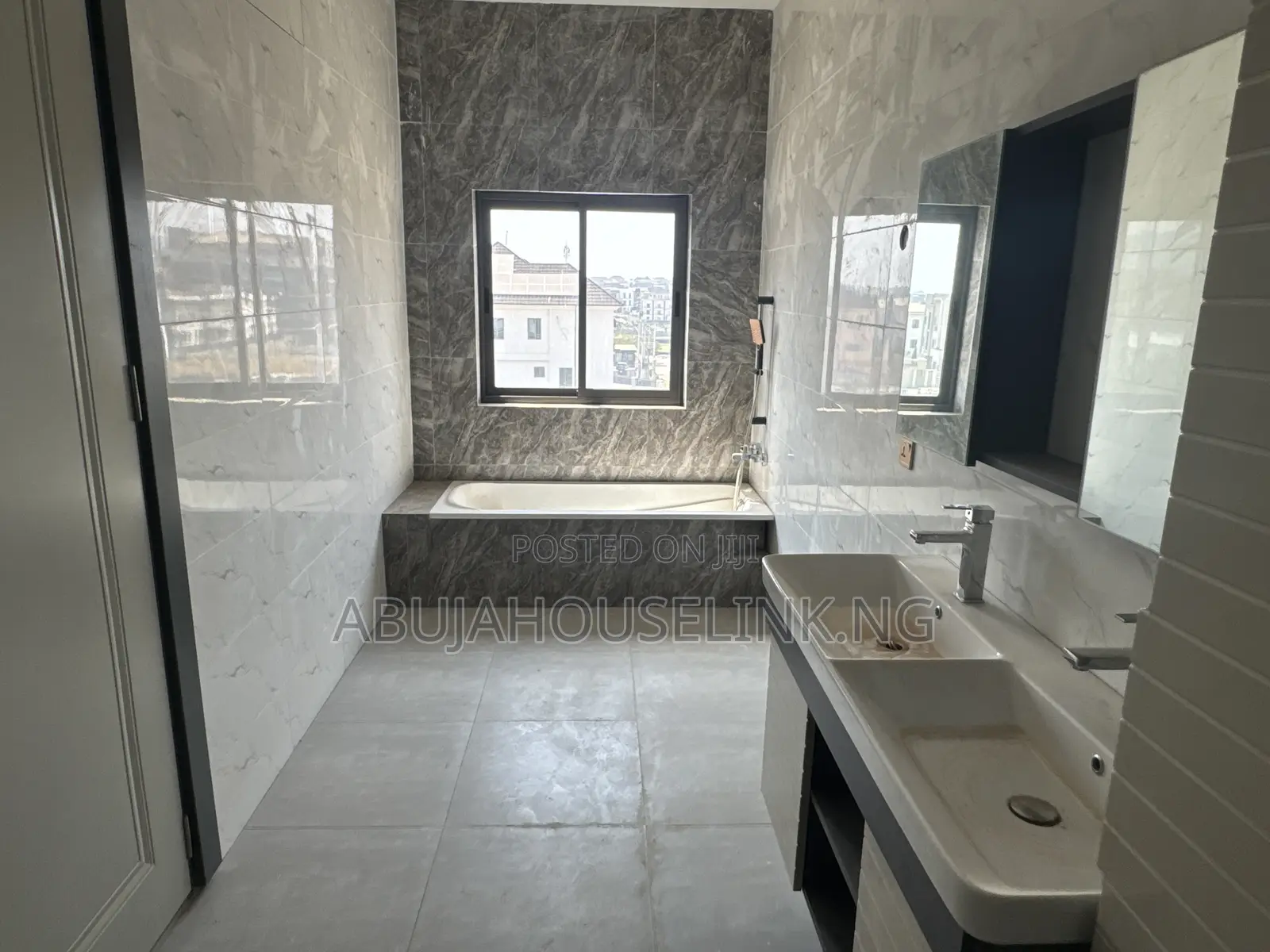 5bdrm Duplex in Jahi. Y Gilmore for sale in Jahi