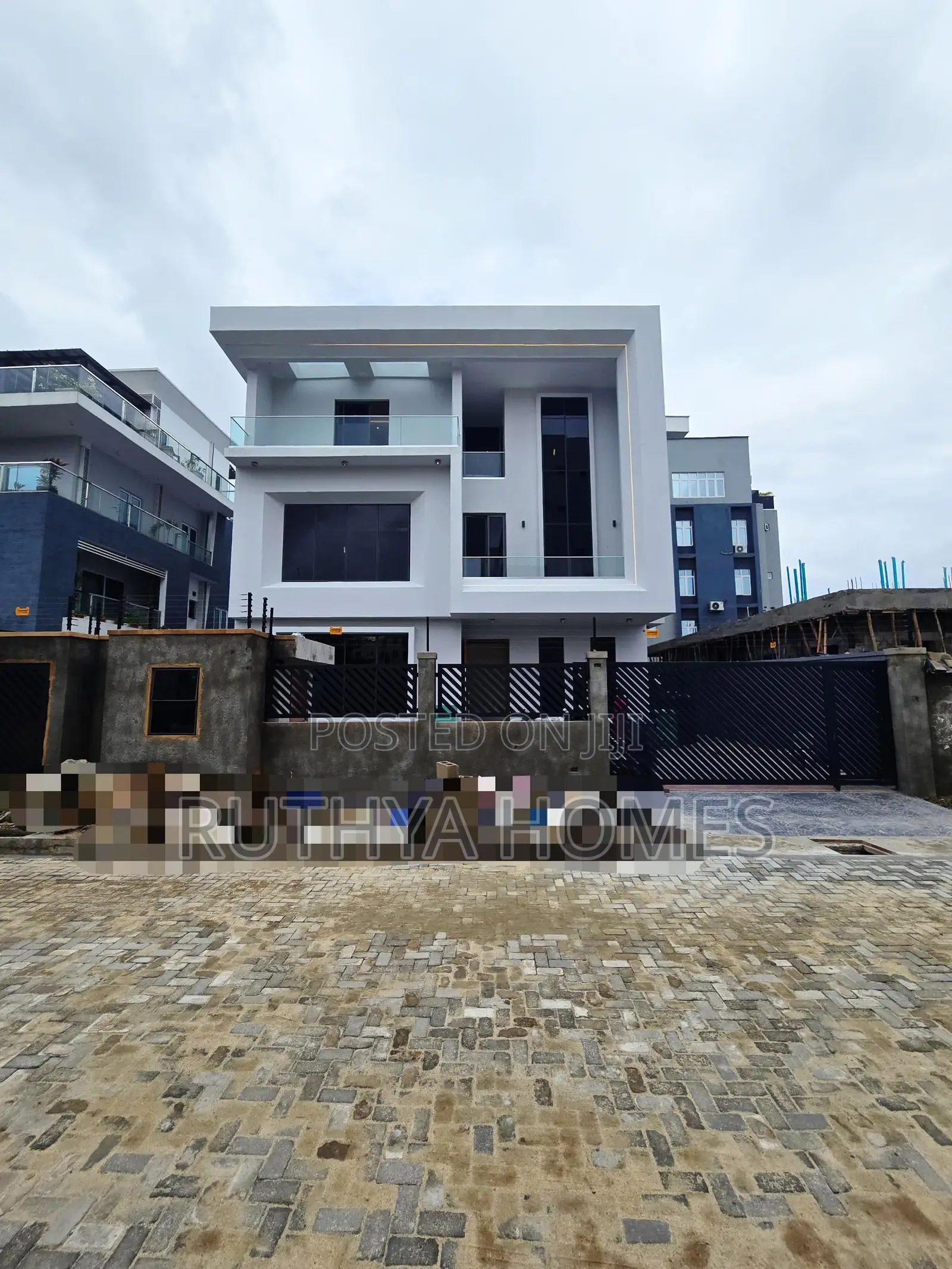 5bdrm Duplex in Bourdillon for sale in Bourdillon