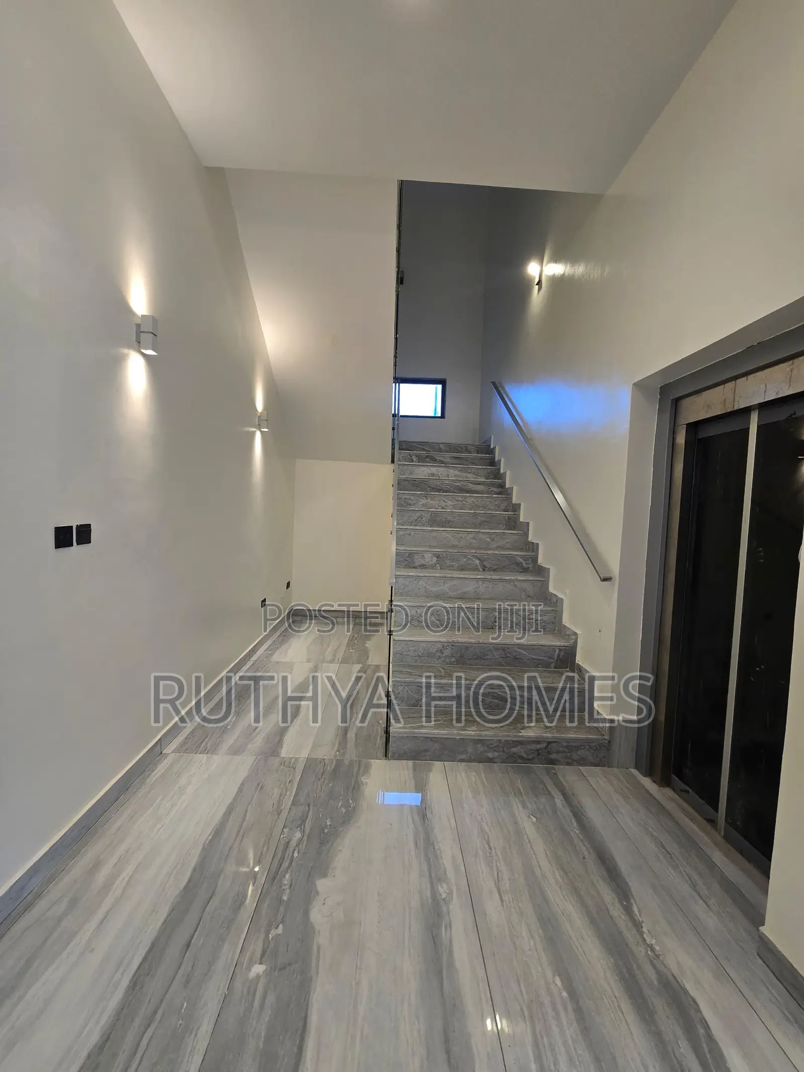 5bdrm Duplex in Bourdillon for sale in Bourdillon