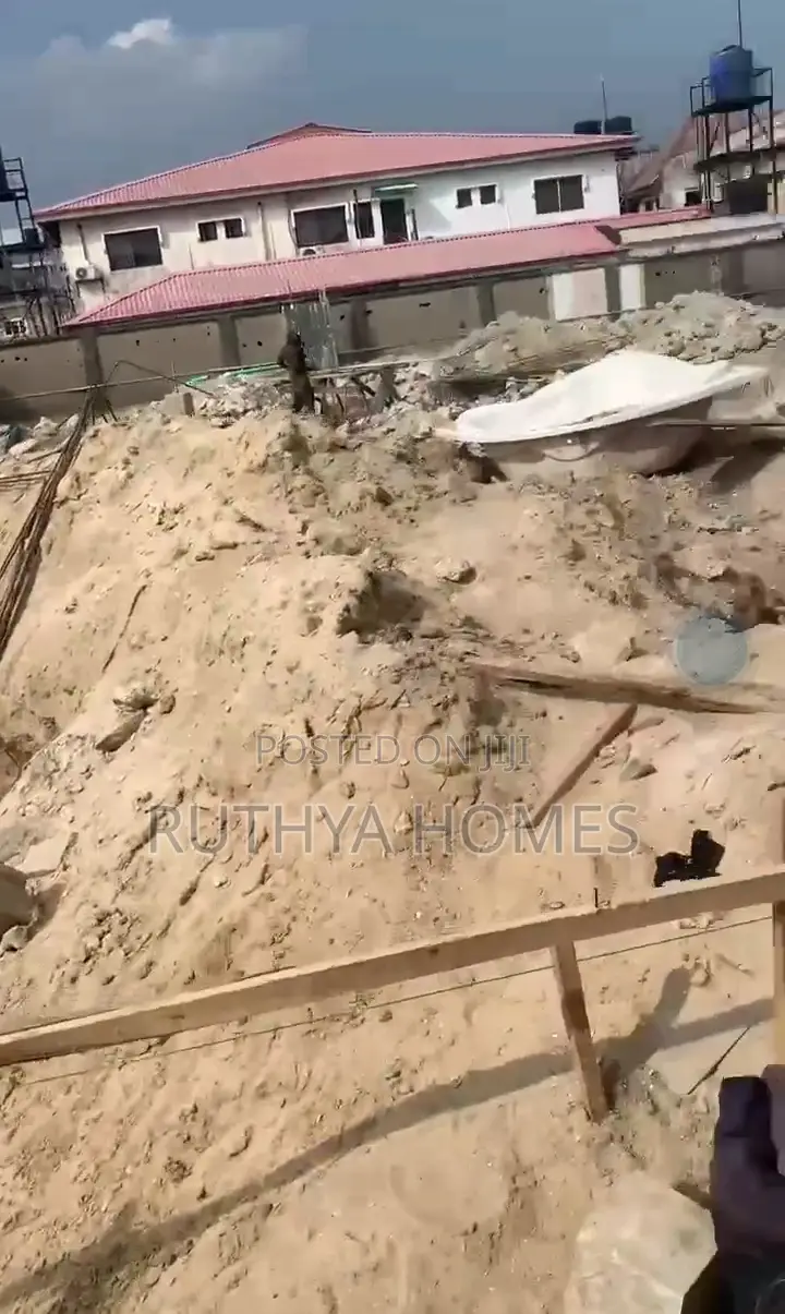 Offplan 2bedroom Apartment With Cof O in Lekki Phase 1