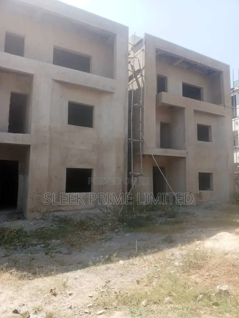 5bdrm Block of Flats in Kado for sale in Kado