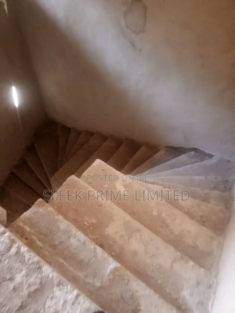 5bdrm Block of Flats in Kado for sale in Kado