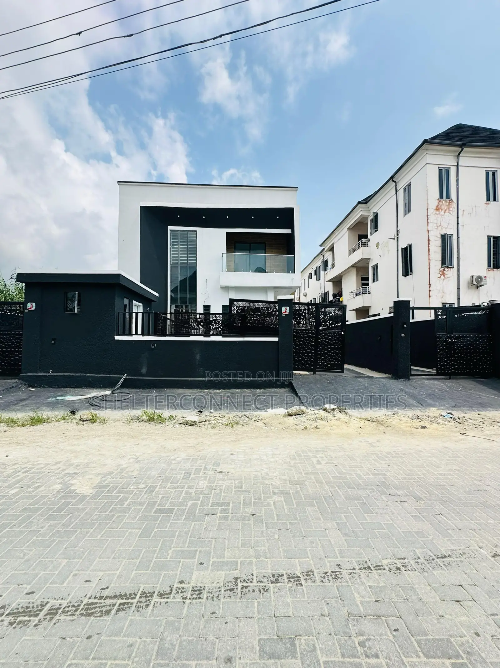 5bdrm Duplex in VGC / Ajah for sale in VGC / Ajah