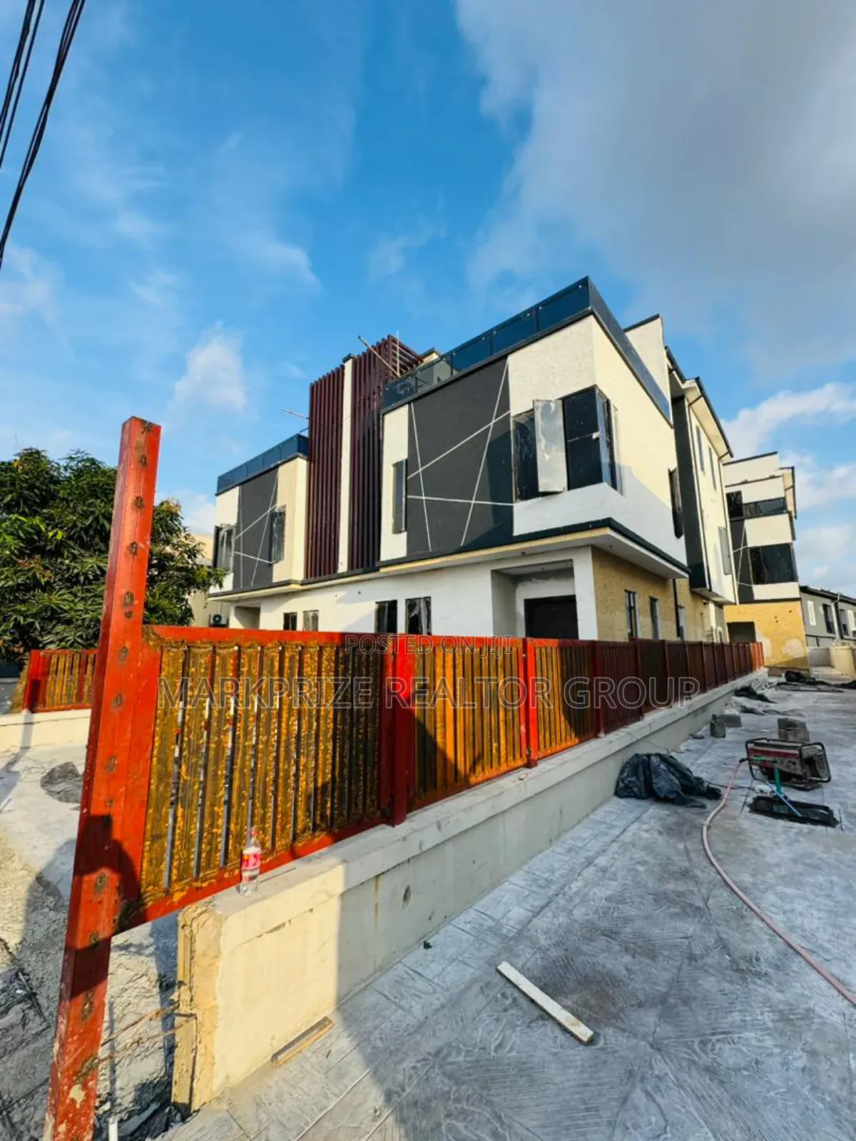 4bdrm Duplex in Gbagada for sale in Gbagada