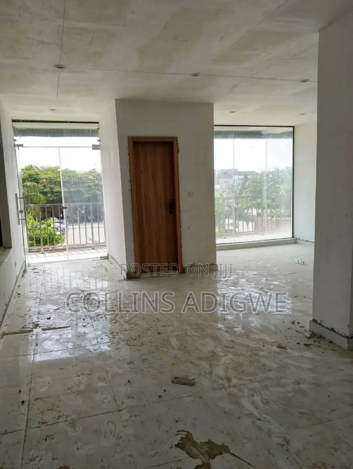 52sqm Shop Orchid Road Chevron Lekki in Lekki
