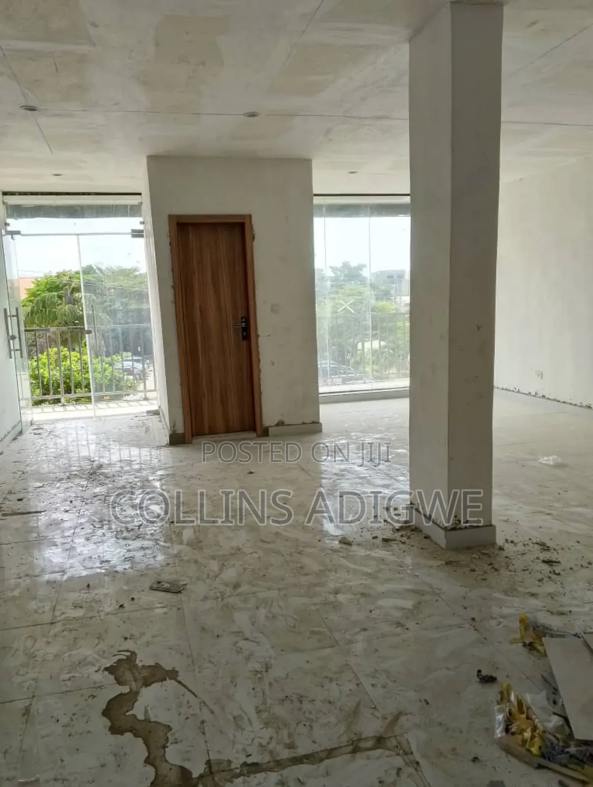 52sqm Shop Orchid Road Chevron Lekki in Lekki
