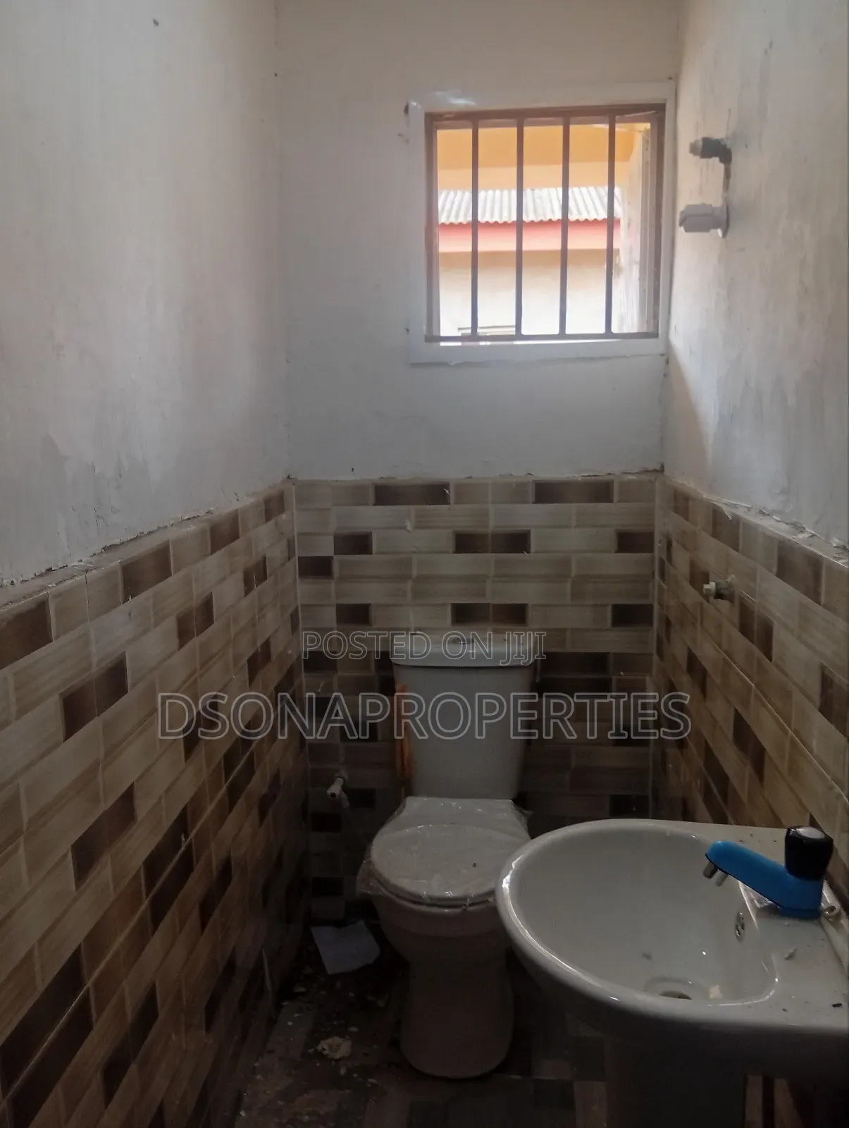 2bdrm Apartment in Omodisu Estate Ijaye for rent in Abule Egba