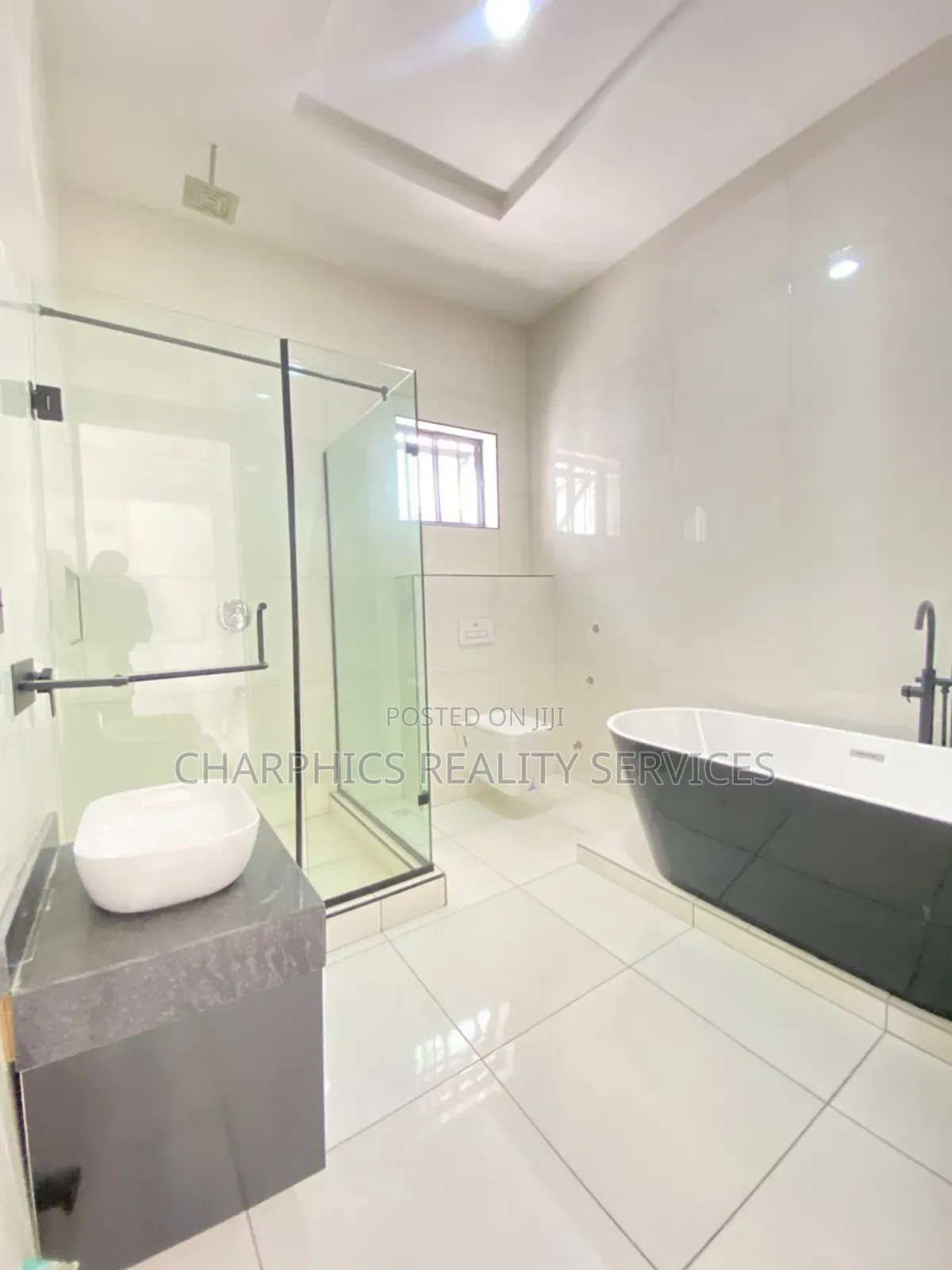 4bdrm Duplex in Ikota for rent in Ikota