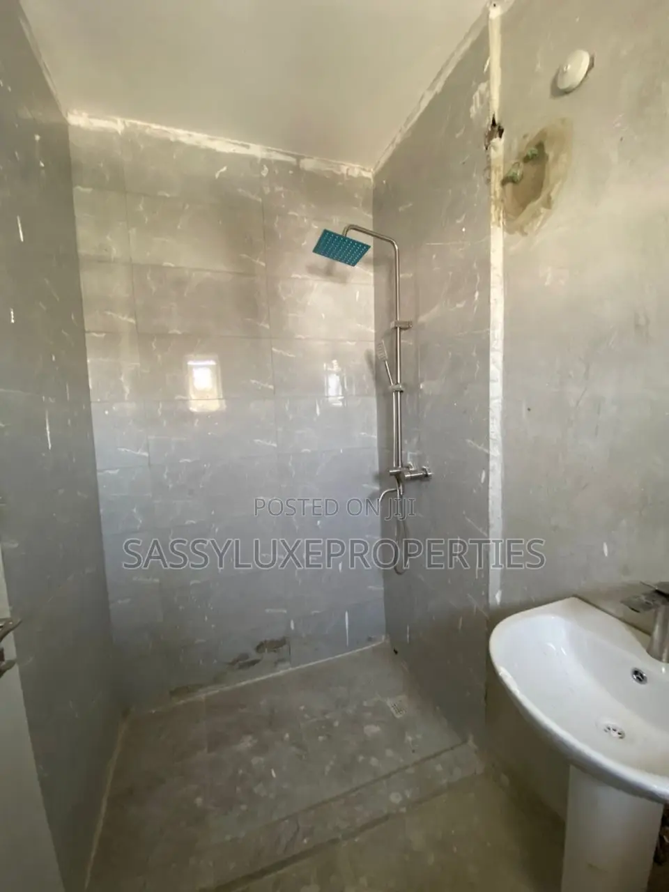 Furnished 2bdrm Maisonette in Ikate, Lekki for sale in Lekki