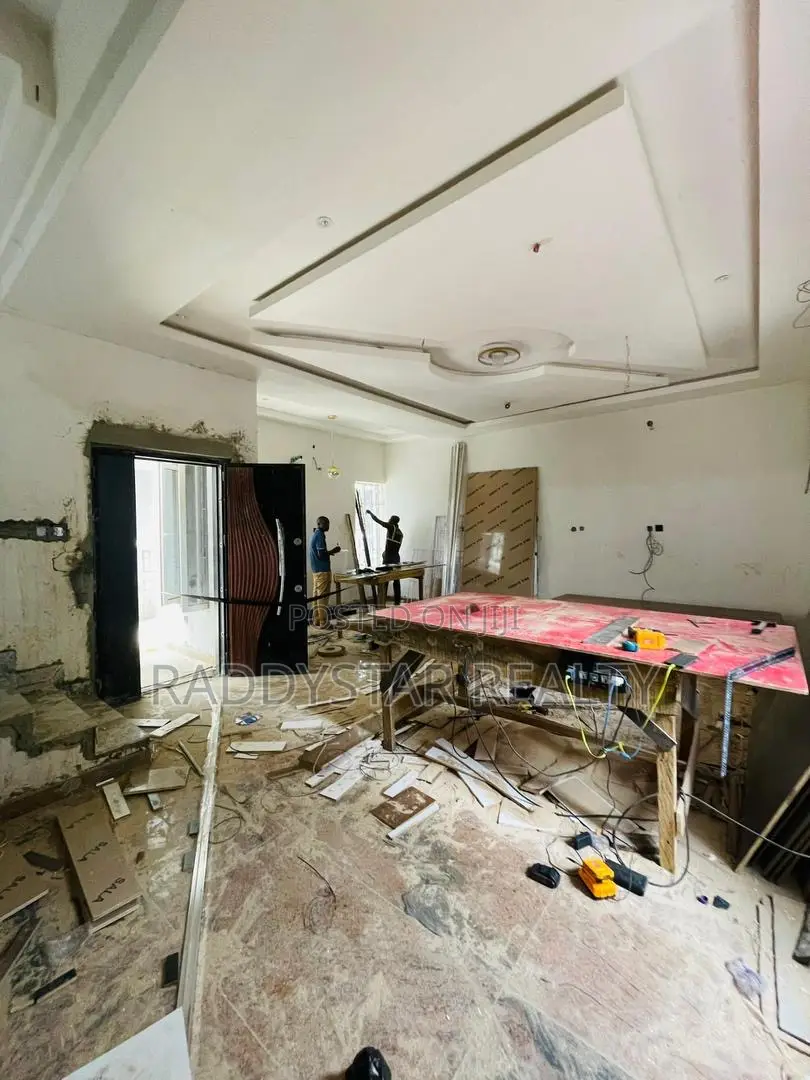 5bdrm Duplex in Magodo for sale in Magodo