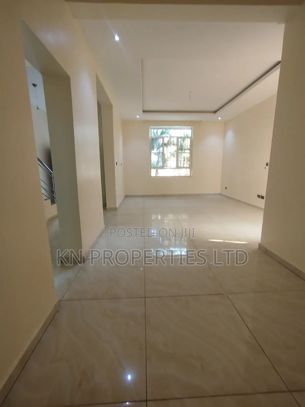 5bdrm Townhouse / Terrace in Gusape Main, Guzape District for rent in Guzape District