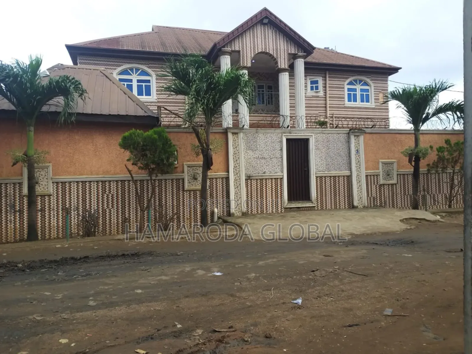 Furnished 7bdrm Duplex in Liasu Rd, Alimosho for sale in Alimosho