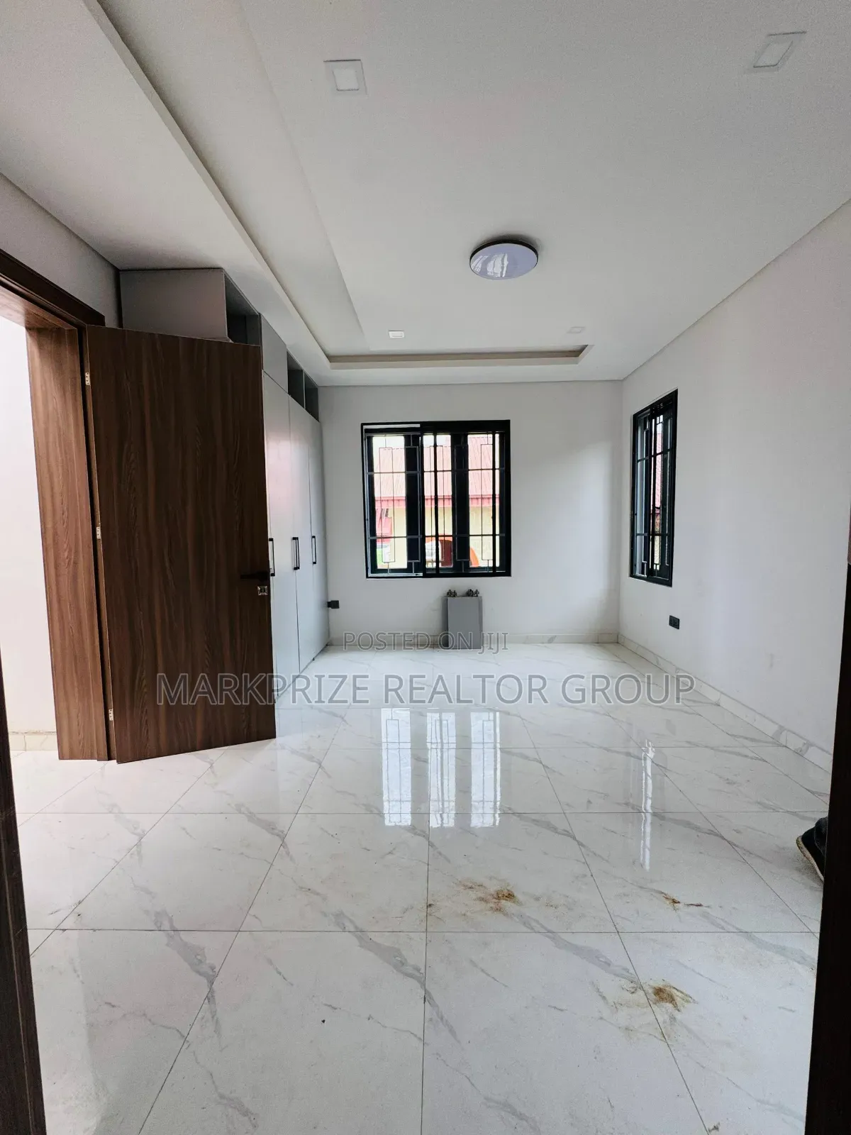 4bdrm Duplex in Ogudu GRA for sale in Ogudu GRA