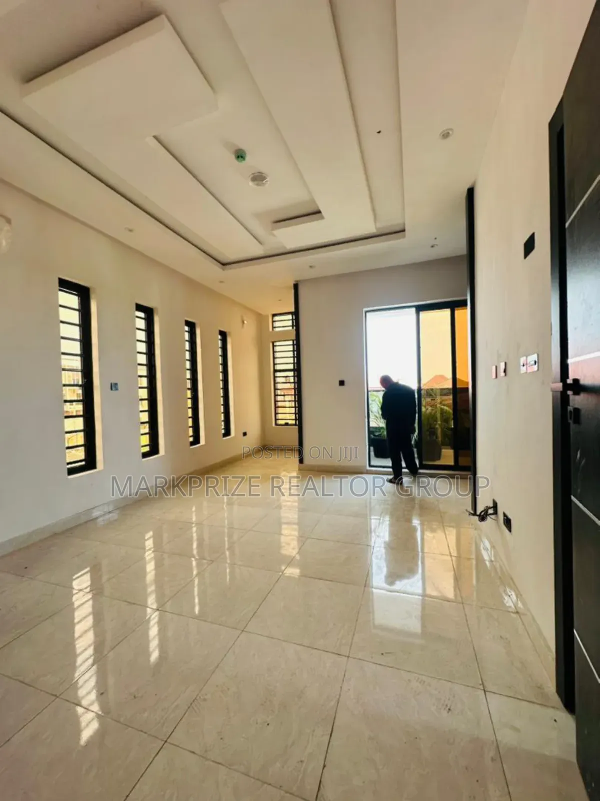 7bdrm Duplex in Magodo for sale in Magodo