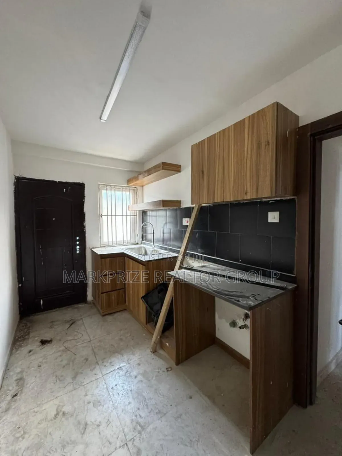 3bdrm Apartment in Surulere for sale in Surulere