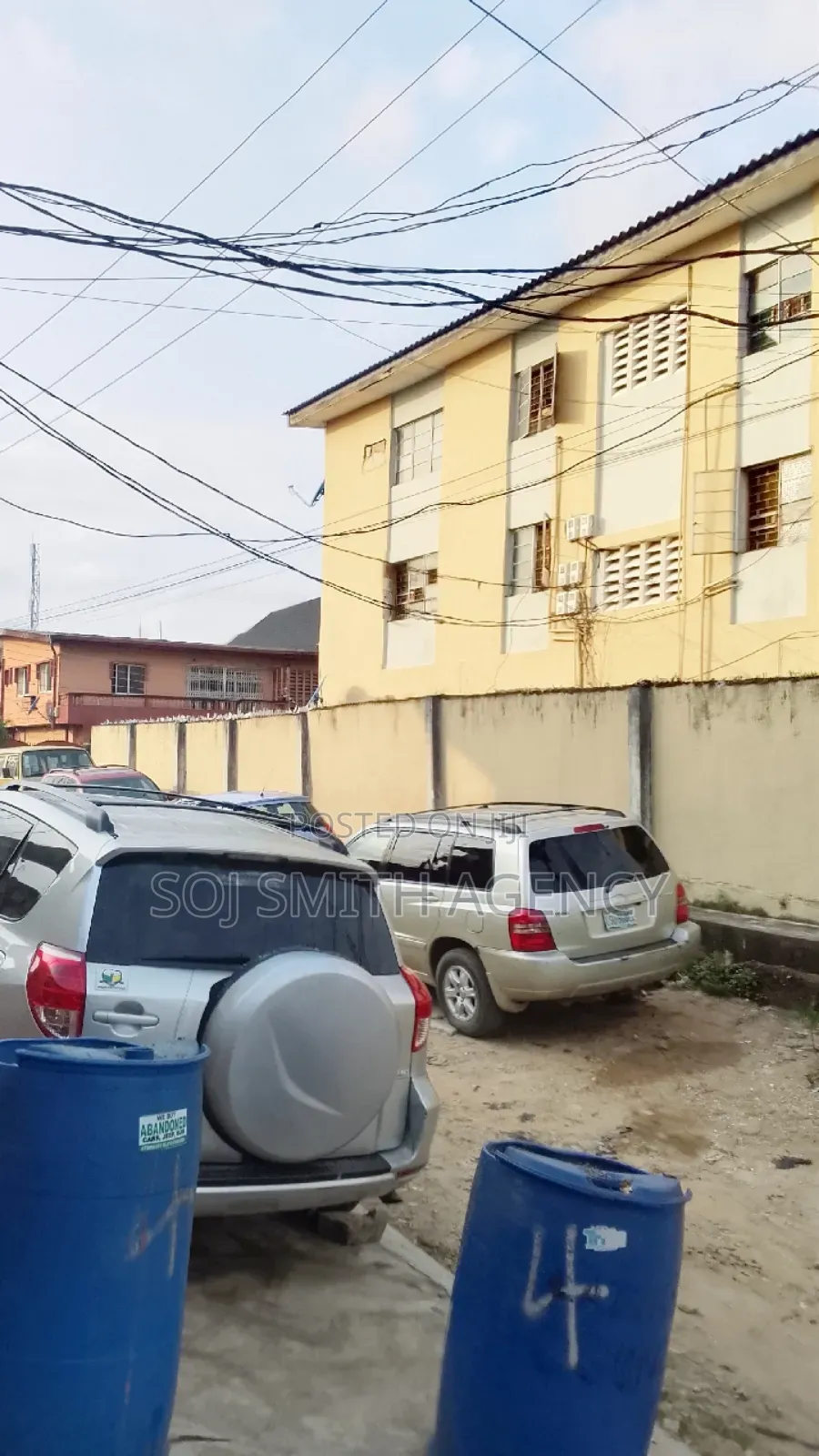 Furnished 3bdrm Block of Flats in Soluyi for sale in Soluyi