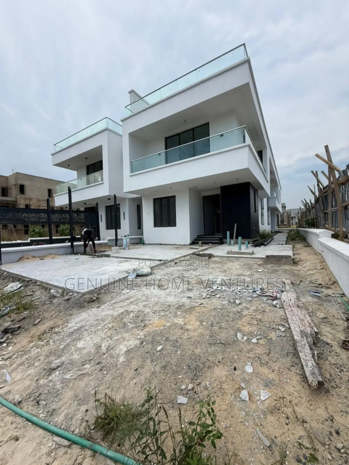 5bdrm Duplex in Ikate for rent in Ikate