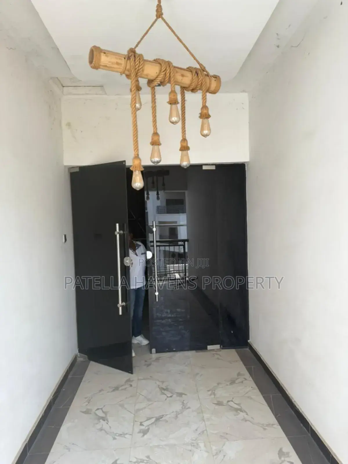 8bdrm Duplex in Wuye for sale in Wuye