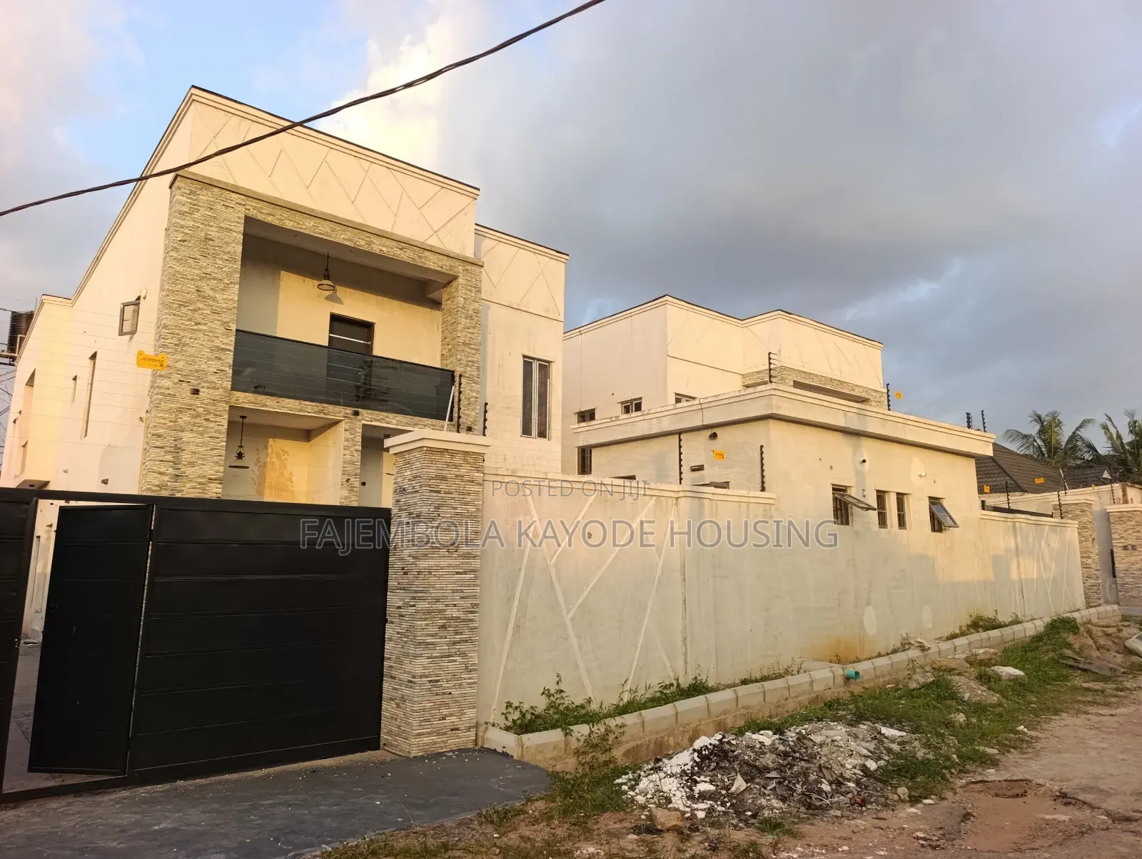 4bdrm Duplex in Oba Otudeko Close, Jericho for sale in Jericho