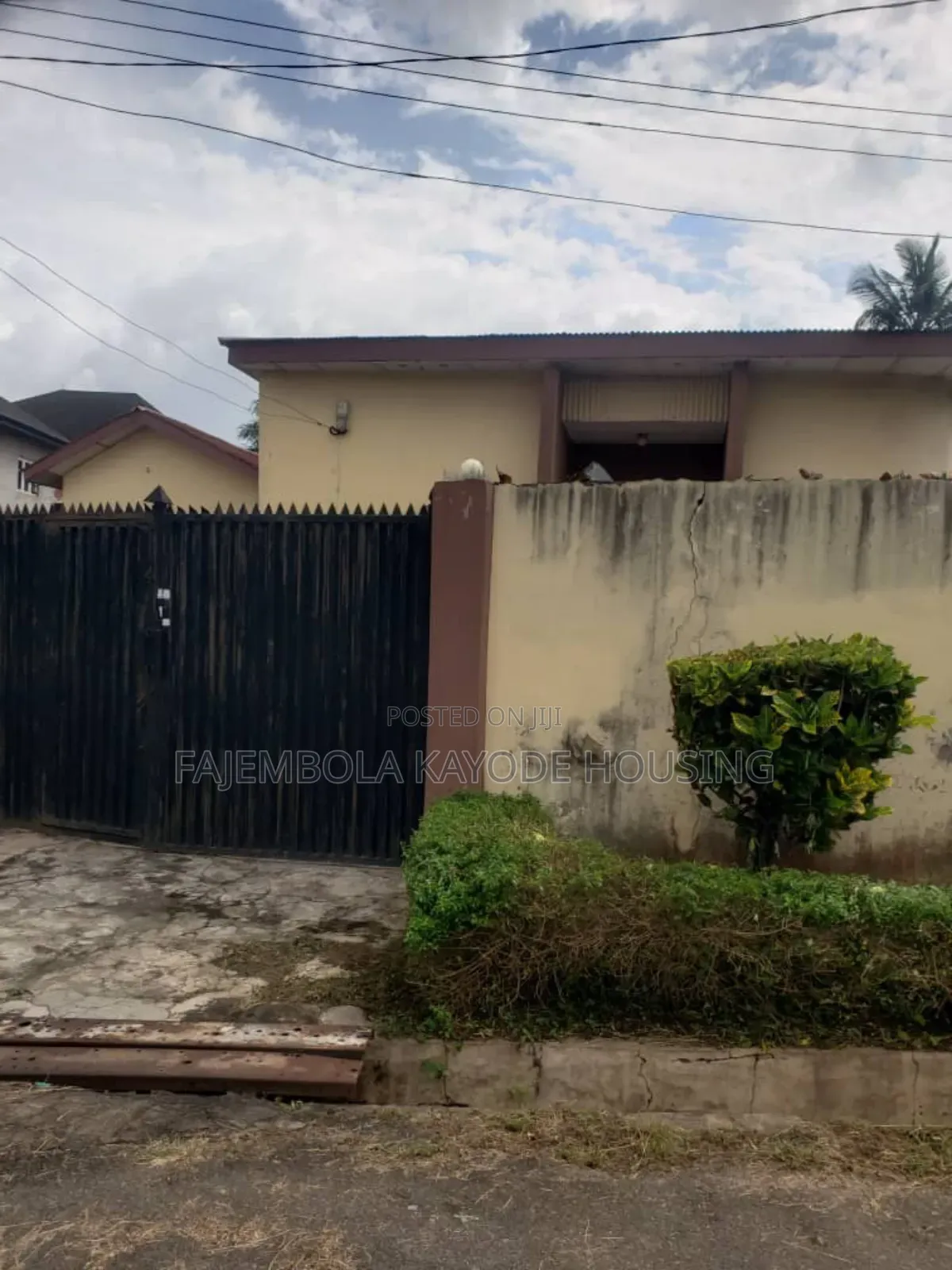 4bdrm Bungalow in Pdcos Estate, Akobo for sale in Akobo