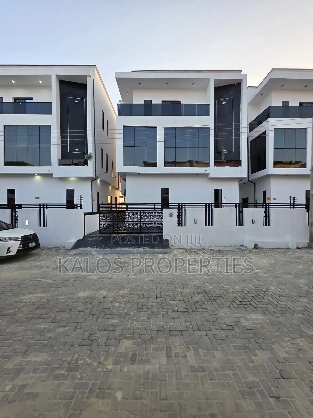 5bdrm Duplex in Ajah Lekki Lagos for sale in Ado / Ajah